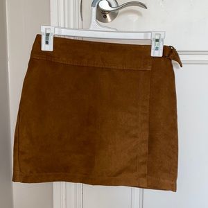 Brown satin fitted skirt